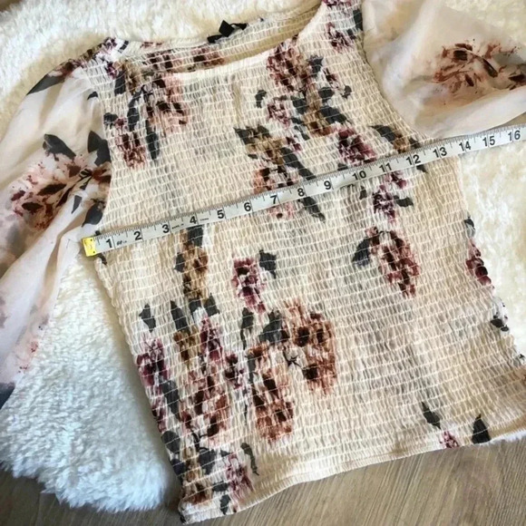 Dynamite  Chiffon Floral Blouse - Picture 5 of 8